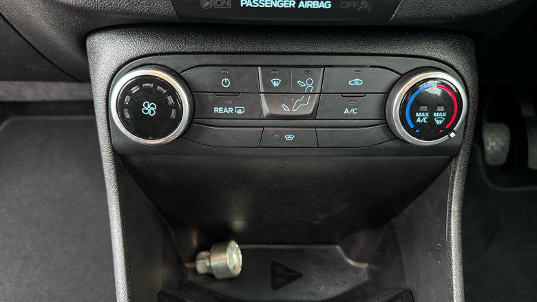 Ford Fiesta 1.1 Zetec 3dr Petrol Hatchback